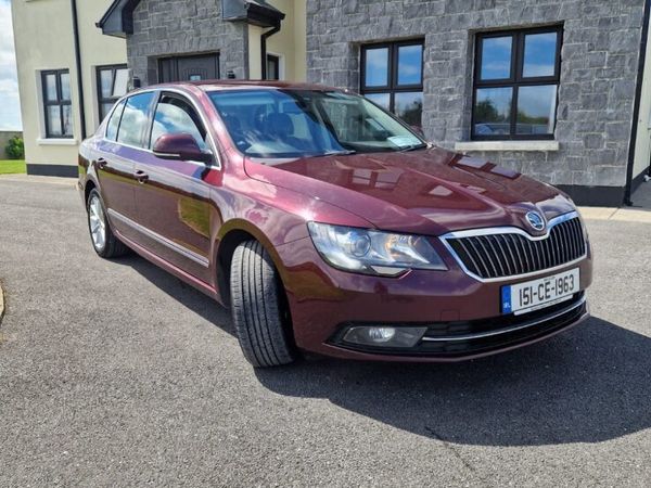 Skoda Superb Saloon, Diesel, 2015, Red