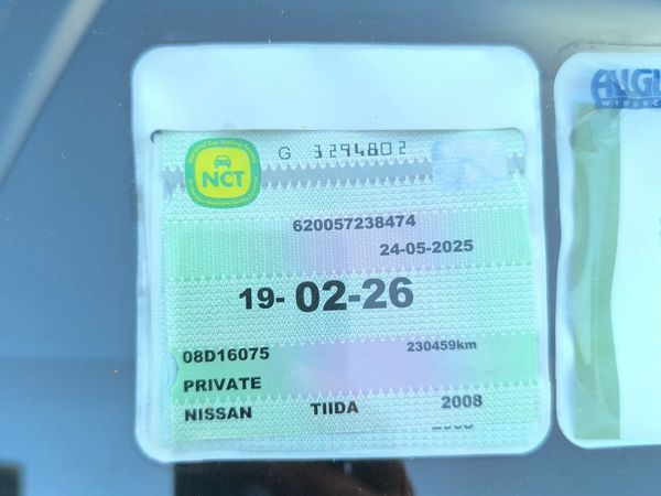Nissan Tiida Saloon, Petrol, 2008, Gold