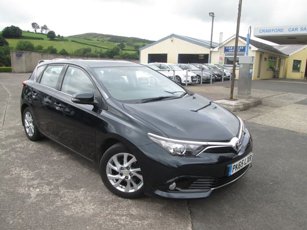 Toyota Auris Hatchback, Diesel, 2015, Grey