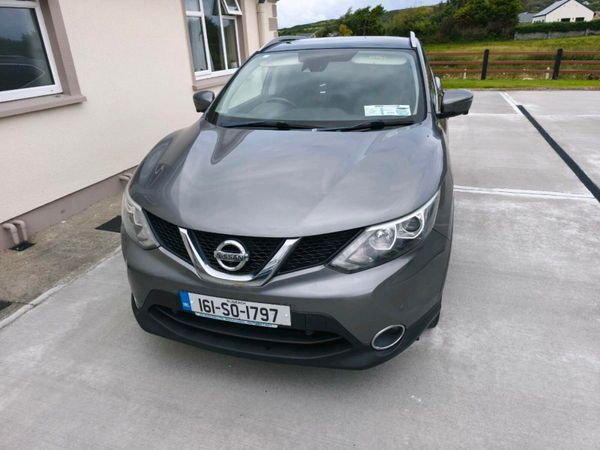 Nissan Qashqai Hatchback, Diesel, 2016, Grey