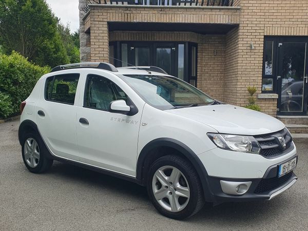 Dacia Sandero Stepway Hatchback, Diesel, 2015, White