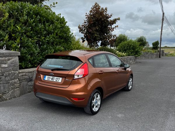 Ford Fiesta Hatchback, Diesel, 2013, Gold