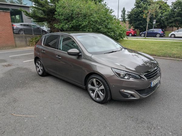 Peugeot 308 Hatchback, Petrol, 2015, Grey