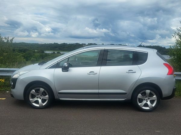 Peugeot 3008 MPV, Diesel, 2011, Silver