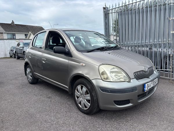 Toyota Yaris Hatchback, Petrol, 2004, Grey