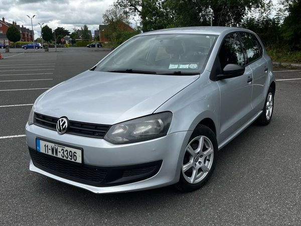 Volkswagen Polo Hatchback, Petrol, 2011, Silver
