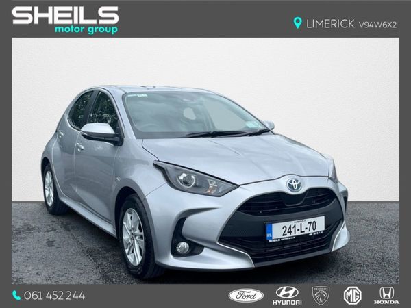 Toyota Yaris Hatchback, Petrol Hybrid, 2024, Grey