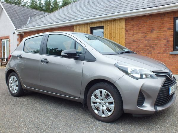 Toyota Yaris Hatchback, Petrol, 2015, Beige