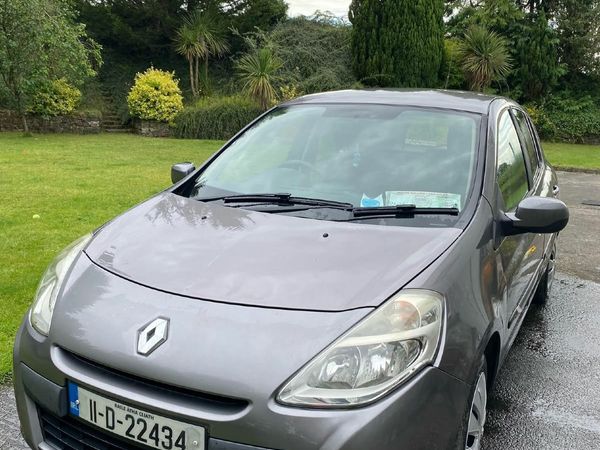 Renault Clio Hatchback, Diesel, 2011, Grey