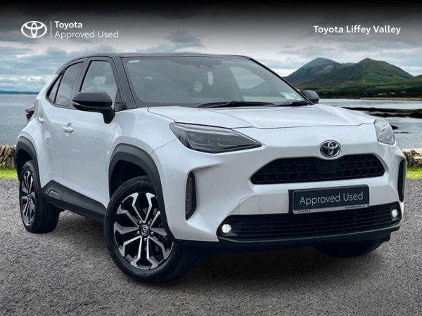 Toyota Yaris Hatchback, Petrol Hybrid, 2023, White