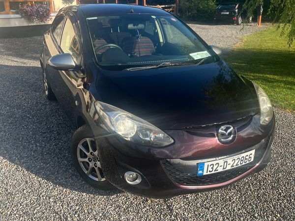 Mazda Demio MPV, Petrol, 2013, Black
