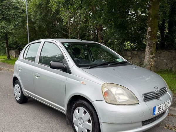 Toyota Yaris Hatchback, Petrol, 2003, Silver