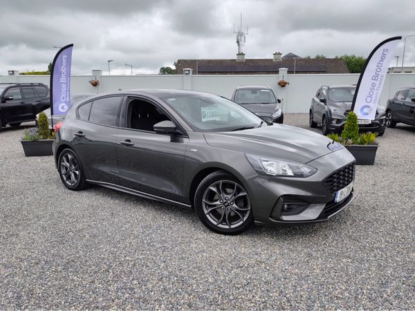 Ford Focus Hatchback, Petrol, 2019, Grey