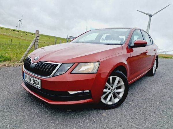 Skoda Octavia Hatchback, Diesel, 2017, Red
