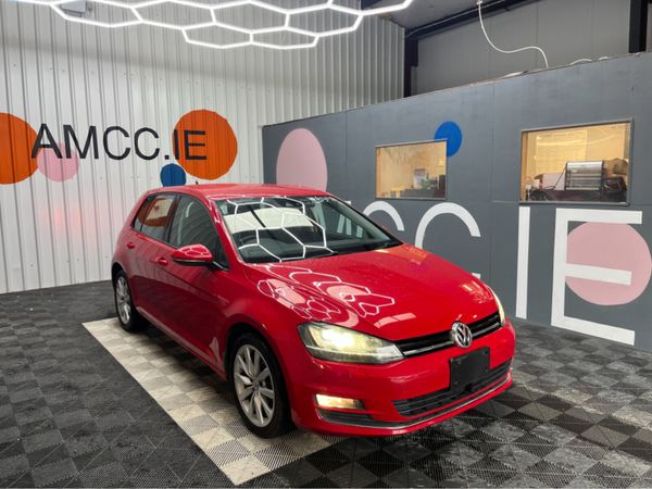Volkswagen Golf Hatchback, Petrol, 2016, Red