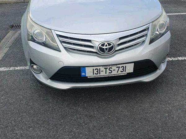 Toyota Avensis Saloon, Diesel, 2013, Silver