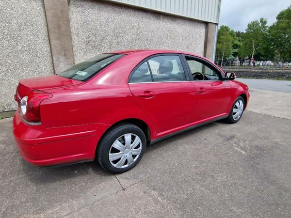 Toyota Avensis Saloon, Petrol, 2007, Red