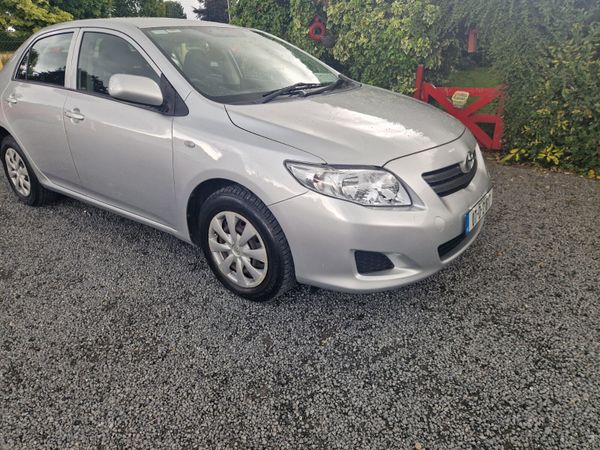 Toyota Corolla Saloon, Petrol, 2007, Silver