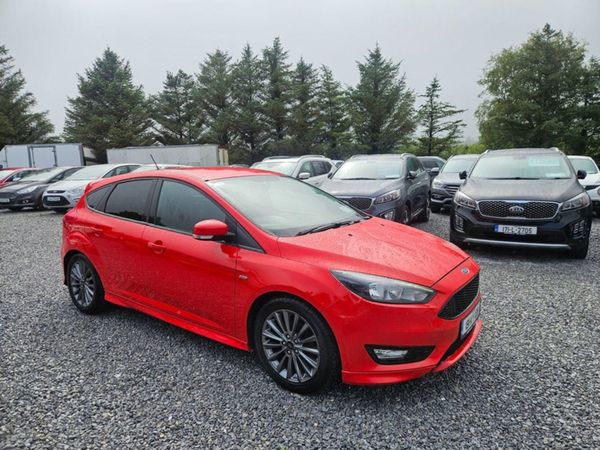 Ford Focus Hatchback, Diesel, 2018, Red
