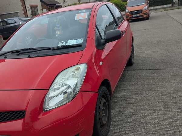 Toyota Yaris Hatchback, Petrol, 2011, Red
