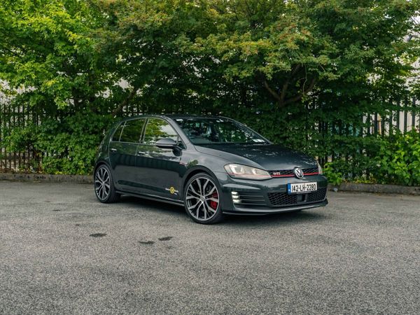 Volkswagen Golf Hatchback, Petrol, 2014, Black