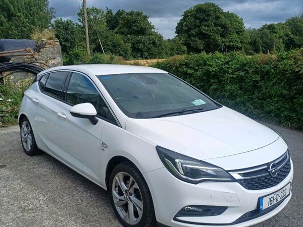 Opel Astra Hatchback, Diesel, 2016, White