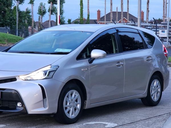 Toyota Prius MPV, Petrol Hybrid, 2019, Gold