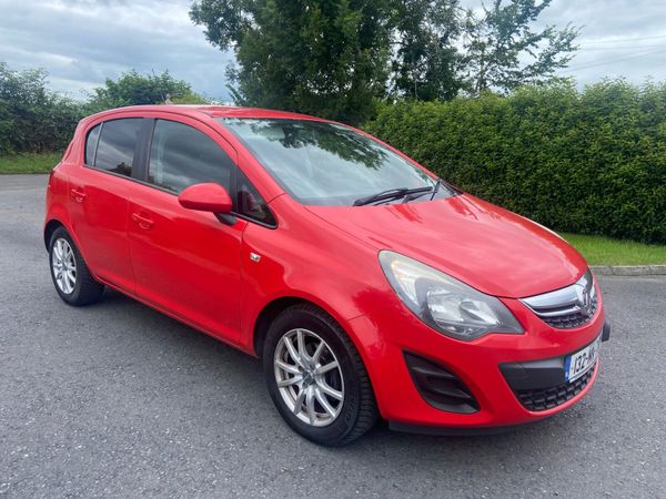 Vauxhall Corsa Hatchback, Diesel, 2013, Red
