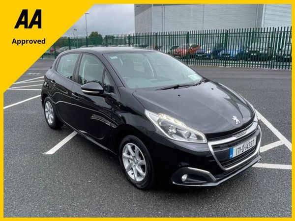 Peugeot 208 Hatchback, Petrol, 2017, Black