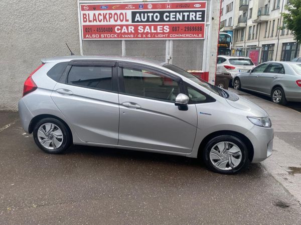 Honda Fit Hatchback, Petrol Hybrid, 2014, Silver