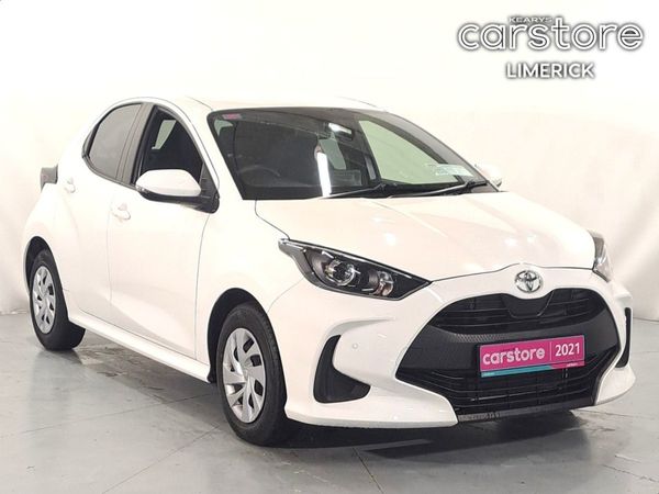 Toyota Yaris Hatchback, Petrol, 2021, White