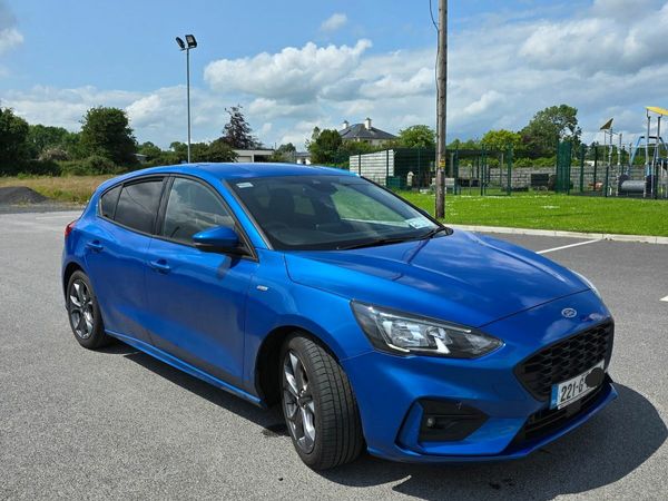 Ford Focus Hatchback, Diesel, 2022, Blue