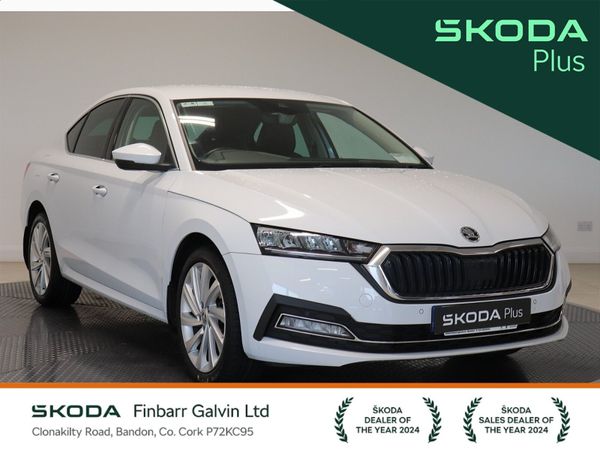Skoda Octavia Saloon, Diesel, 2023, White