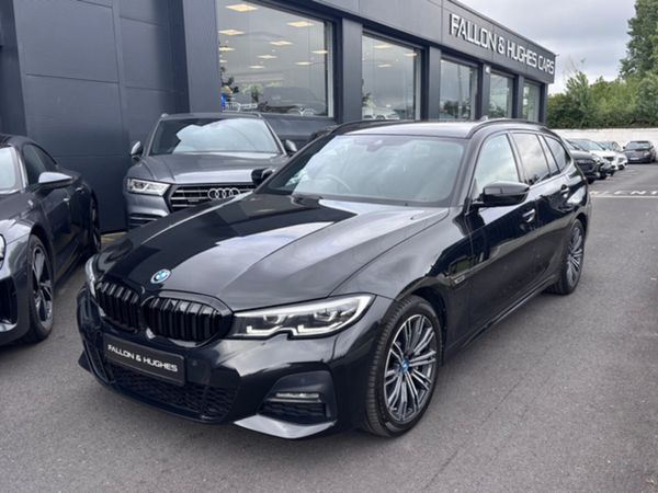 BMW 3-Series Estate, Petrol Hybrid, 2022, Black