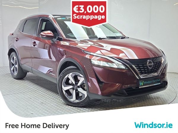 Nissan Qashqai MPV, Petrol Hybrid, 2023, Red