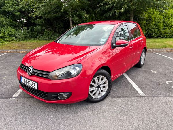 Volkswagen Golf Hatchback, Petrol, 2011, Red