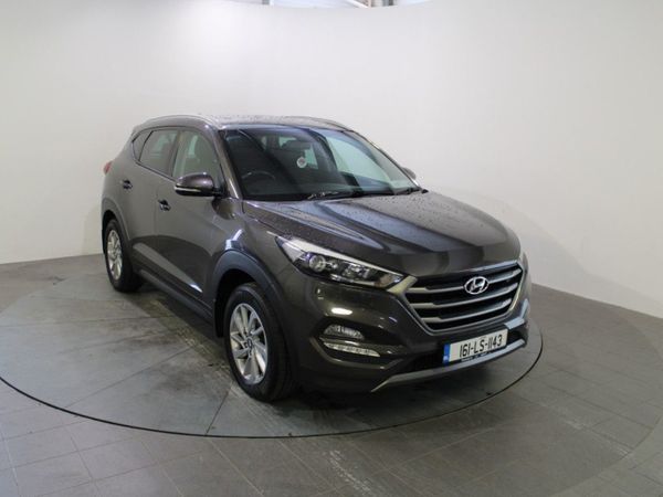 Hyundai Tucson SUV, Diesel, 2016, Gold