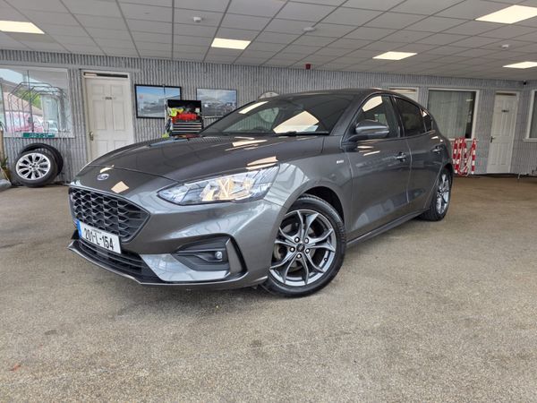 Ford Focus Hatchback, Petrol, 2020, Grey