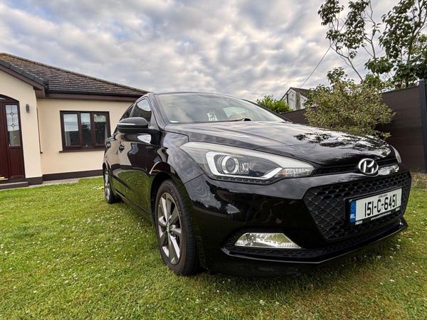 Hyundai i20 Hatchback, Diesel, 2015, Black