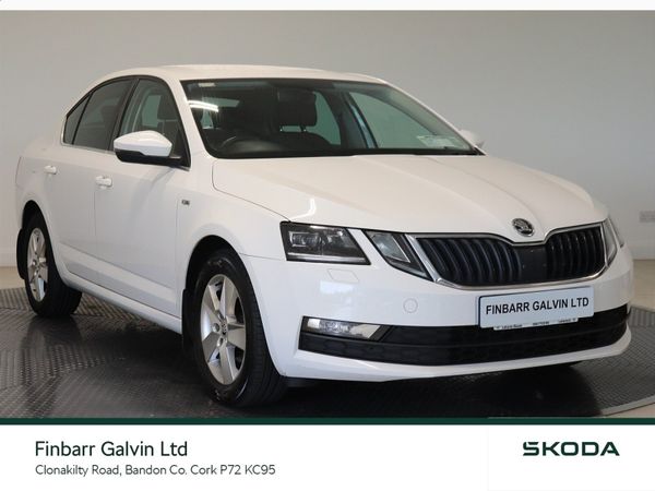 Skoda Octavia Saloon, Diesel, 2020, White