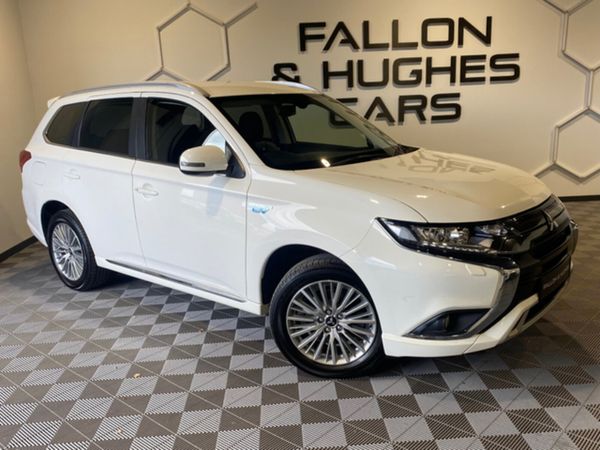 Mitsubishi Outlander SUV, Petrol Plug-in Hybrid, 2019, White