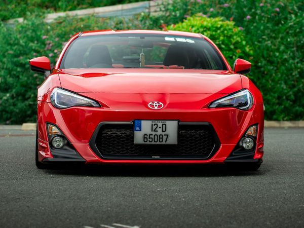 Toyota GT86 Coupe, Petrol, 2012, Red