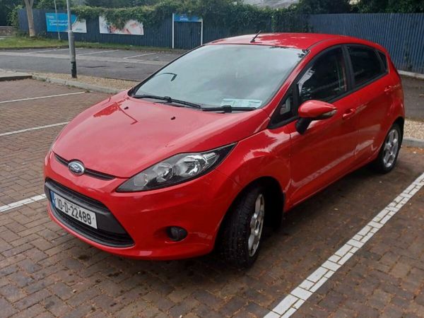 Ford Fiesta Hatchback, Petrol, 2010, Red