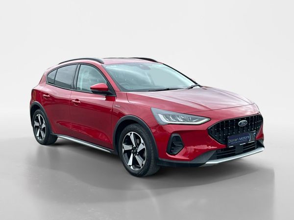 Ford Focus Hatchback, Petrol, 2022, Red