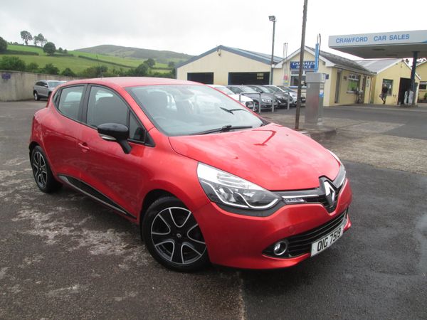 Renault Clio Hatchback, Diesel, 2015, Red