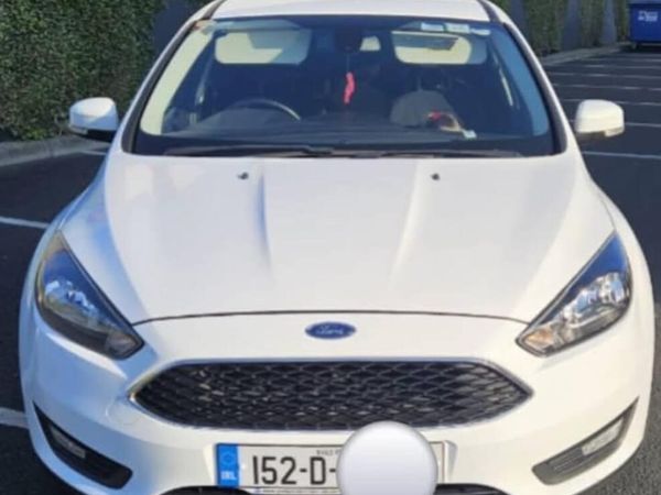 Ford Focus Hatchback, Petrol, 2015, White