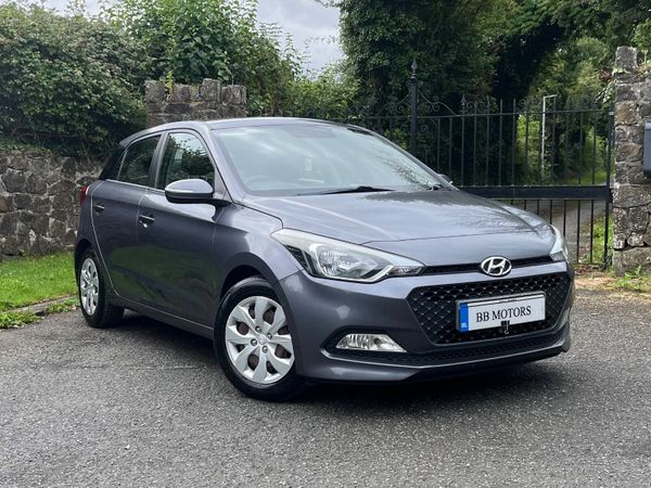 Hyundai i20 Hatchback, Petrol, 2015, Grey
