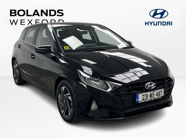 Hyundai i20 Hatchback, Petrol, 2023, Black