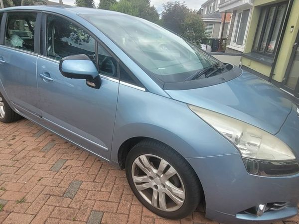 Peugeot 5008 MPV, Diesel, 2011, Blue