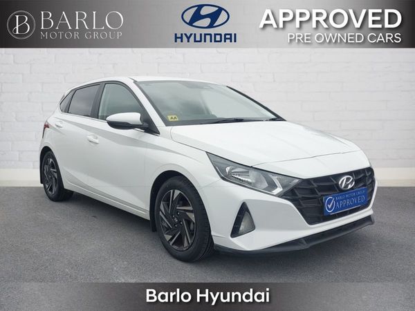 Hyundai i20 Hatchback, Petrol, 2023, White